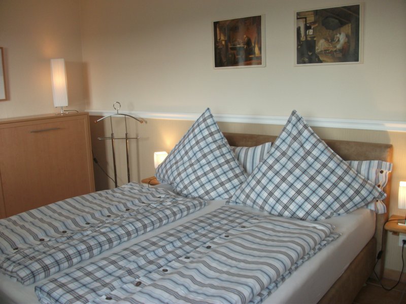 Schlafzimmer (1)